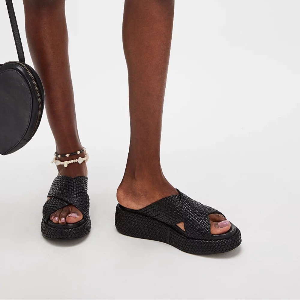 Seychelles Women's Black Slide Sandals